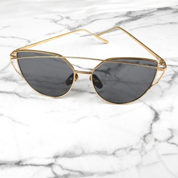 🆕️ Cat Eye Sunglasses - Picture 7 of 8